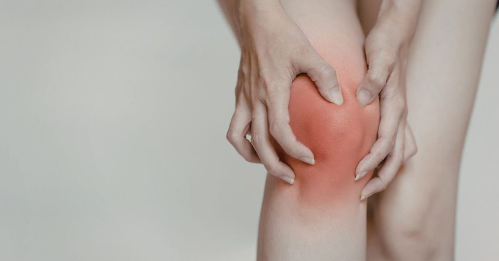 How Chiropractic Treatment Helps Knee Pain