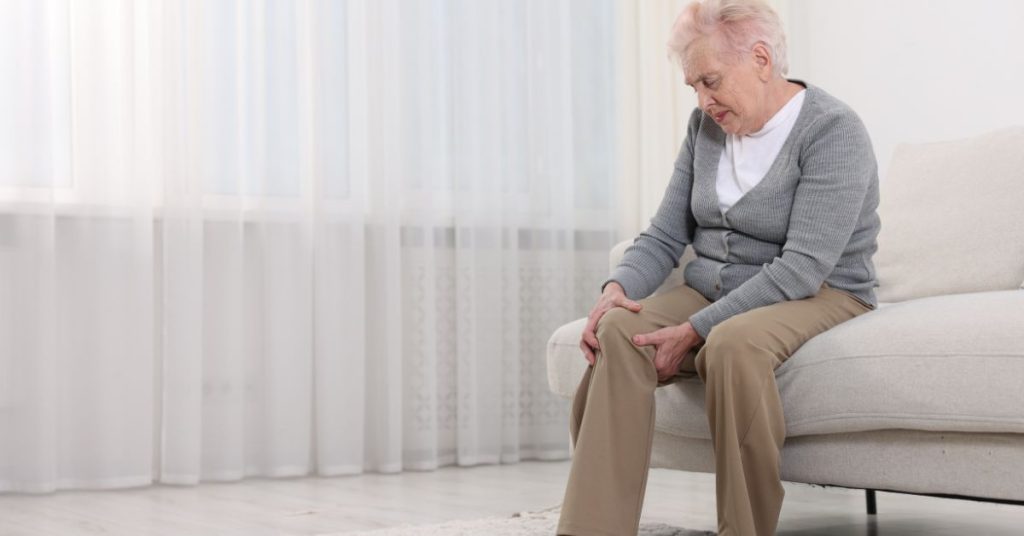 Preventing Knee Pain: Tips from Your Edwardsville Chiropractor